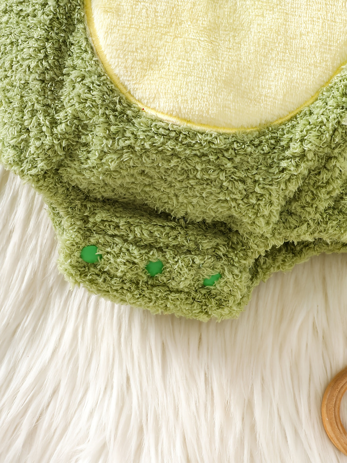 Adorable Turtle Romper Set, Paired with a Matching Cute Turtle Hat and Sleeveless Onesie. The Turtle Shell Design on the Back Adds a Playful Touch. Made from Warm, -friendly Fabric with a Loose Fit for Comfortable Movement. Features Snap Buttons