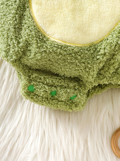 Adorable Turtle Romper Set, Paired with a Matching Cute Turtle Hat and Sleeveless Onesie. The Turtle Shell Design on the Back Adds a Playful Touch. Made from Warm, -friendly Fabric with a Loose Fit for Comfortable Movement. Features Snap Buttons